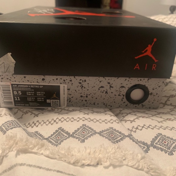 Jordan off-white 4 size 91/2 $400 main image 9